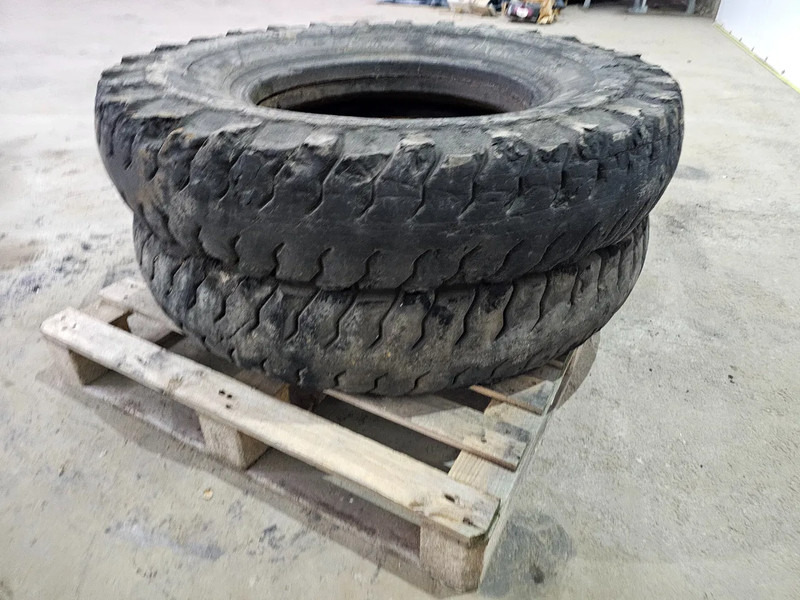 Goodyear 11.00-24 - Neumático para Camión: foto 1 Goodyear 11.00-24 - Neumático para Camión: foto 1