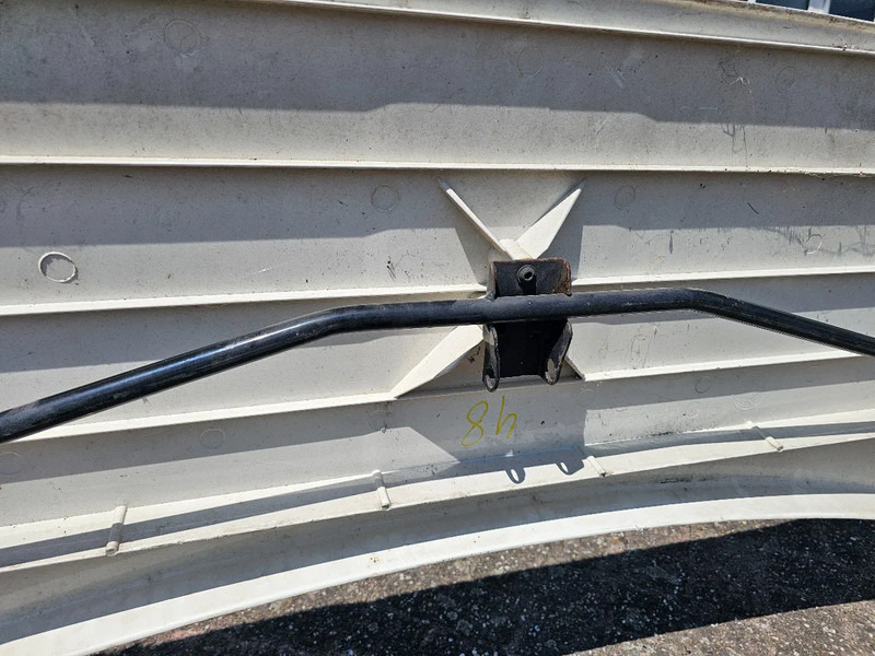 MAN Dak spoiler 81.62910-0131 - Aerodinámica/ Spoiler para Camión: foto 4 MAN Dak spoiler 81.62910-0131 - Aerodinámica/ Spoiler para Camión: foto 4