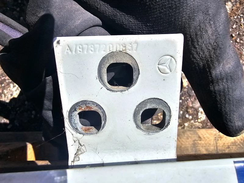 Mercedes-Benz Deur rechts mercedes actros A/97872000887 - Puerta y piezas para Camión: foto 2 Mercedes-Benz Deur rechts mercedes actros A/97872000887 - Puerta y piezas para Camión: foto 2