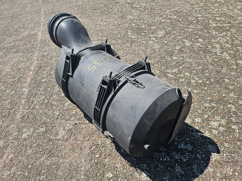 Mercedes-Benz Luchtfilterhuis - A0180949902 - Sistema de admisión de aire para Camión: foto 1 Mercedes-Benz Luchtfilterhuis - A0180949902 - Sistema de admisión de aire para Camión: foto 1