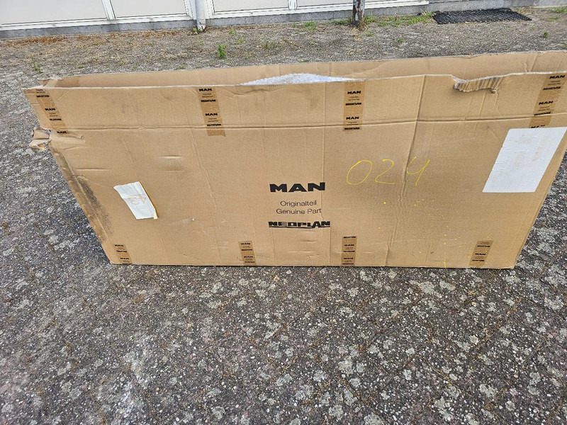 MAN TGM - Bumpersteun midden - 81.41610-5742 - Recambio para Camión: foto 5 MAN TGM - Bumpersteun midden - 81.41610-5742 - Recambio para Camión: foto 5