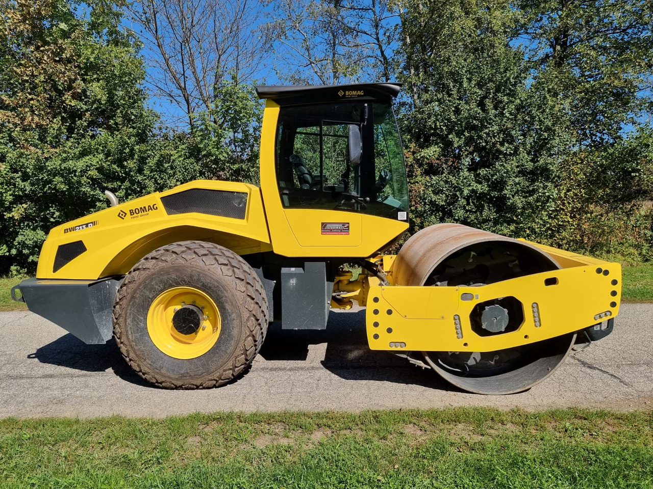 BOMAG BW 213 D-5 PL - Rodillo: foto 2 BOMAG BW 213 D-5 PL - Rodillo: foto 2