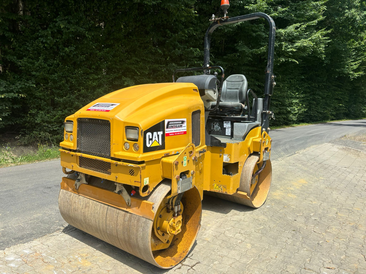 CATERPILLAR CB 4 B - Mini compactadora: foto 3 CATERPILLAR CB 4 B - Mini compactadora: foto 3
