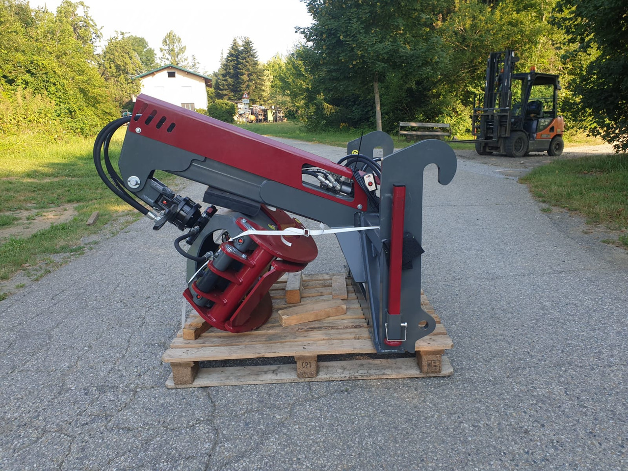 Hydraulic forwarding tongs for telehandlers - Pinza de manipulación para Cargadora de ruedas telescópica: foto 1 Hydraulic forwarding tongs for telehandlers - Pinza de manipulación para Cargadora de ruedas telescópica: foto 1