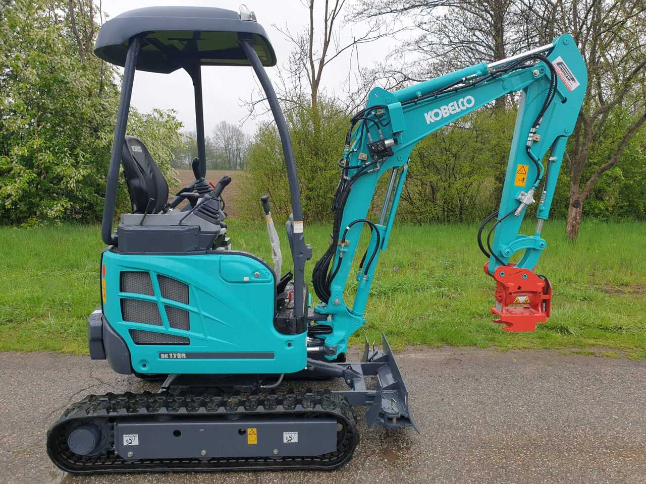 KOBELCO SK 17 SR-3E - Miniexcavadora: foto 2 KOBELCO SK 17 SR-3E - Miniexcavadora: foto 2