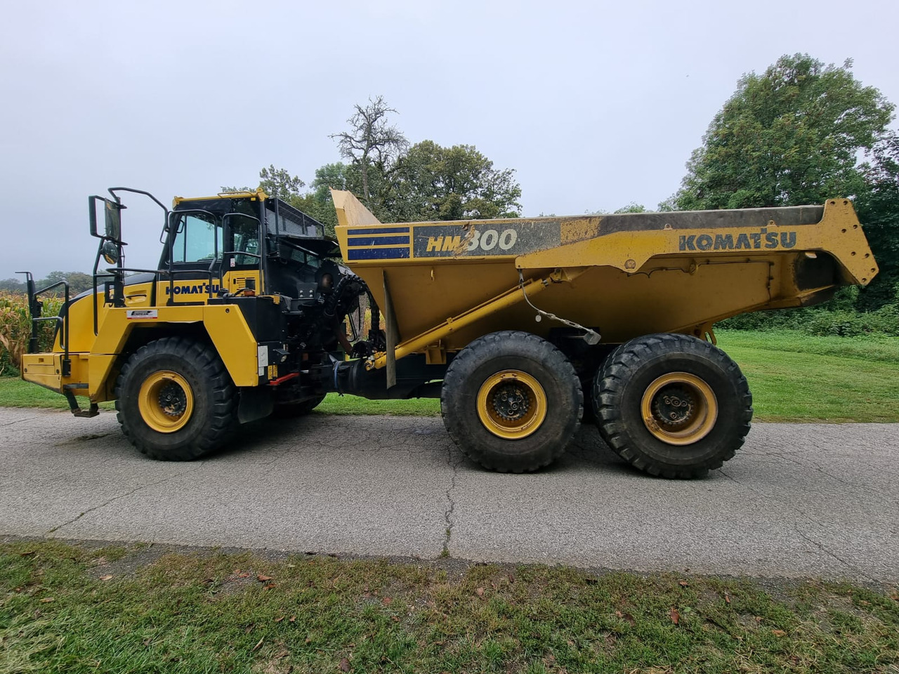 KOMATSU HM 300-5EO - Dúmper rígido: foto 1 KOMATSU HM 300-5EO - Dúmper rígido: foto 1