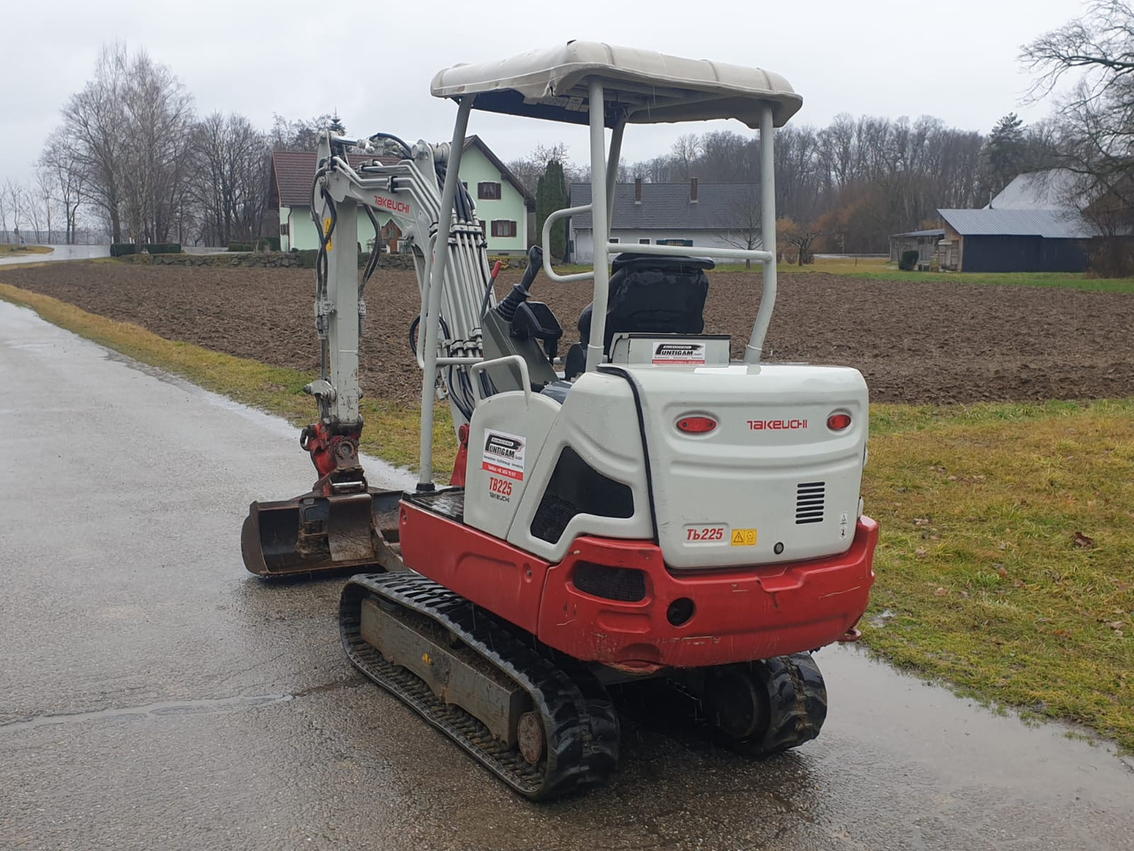 TAKEUCHI TB 225 - Miniexcavadora: foto 5 TAKEUCHI TB 225 - Miniexcavadora: foto 5