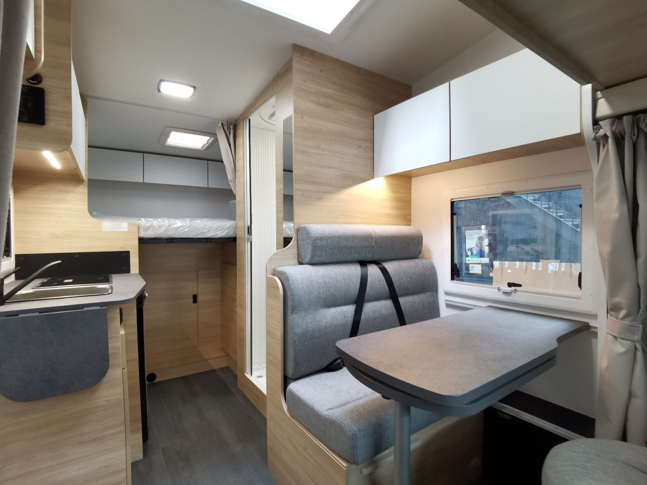 Autocaravana capuchina Chausson C 514 FIRST LINE /140PS / ZUBEHÖR- PAKET / 5.99M: foto 11
