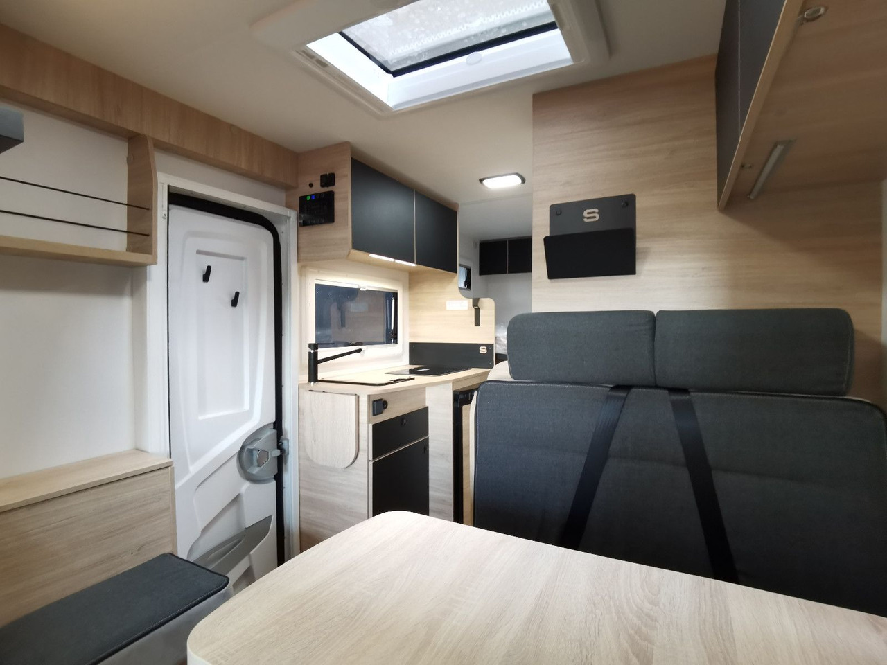 Arrendamiento de  Chausson S 514 SPORT LINE /- 2025- / 165PS - 8G AUTOMATIK Chausson S 514 SPORT LINE /- 2025- / 165PS - 8G AUTOMATIK: foto 10