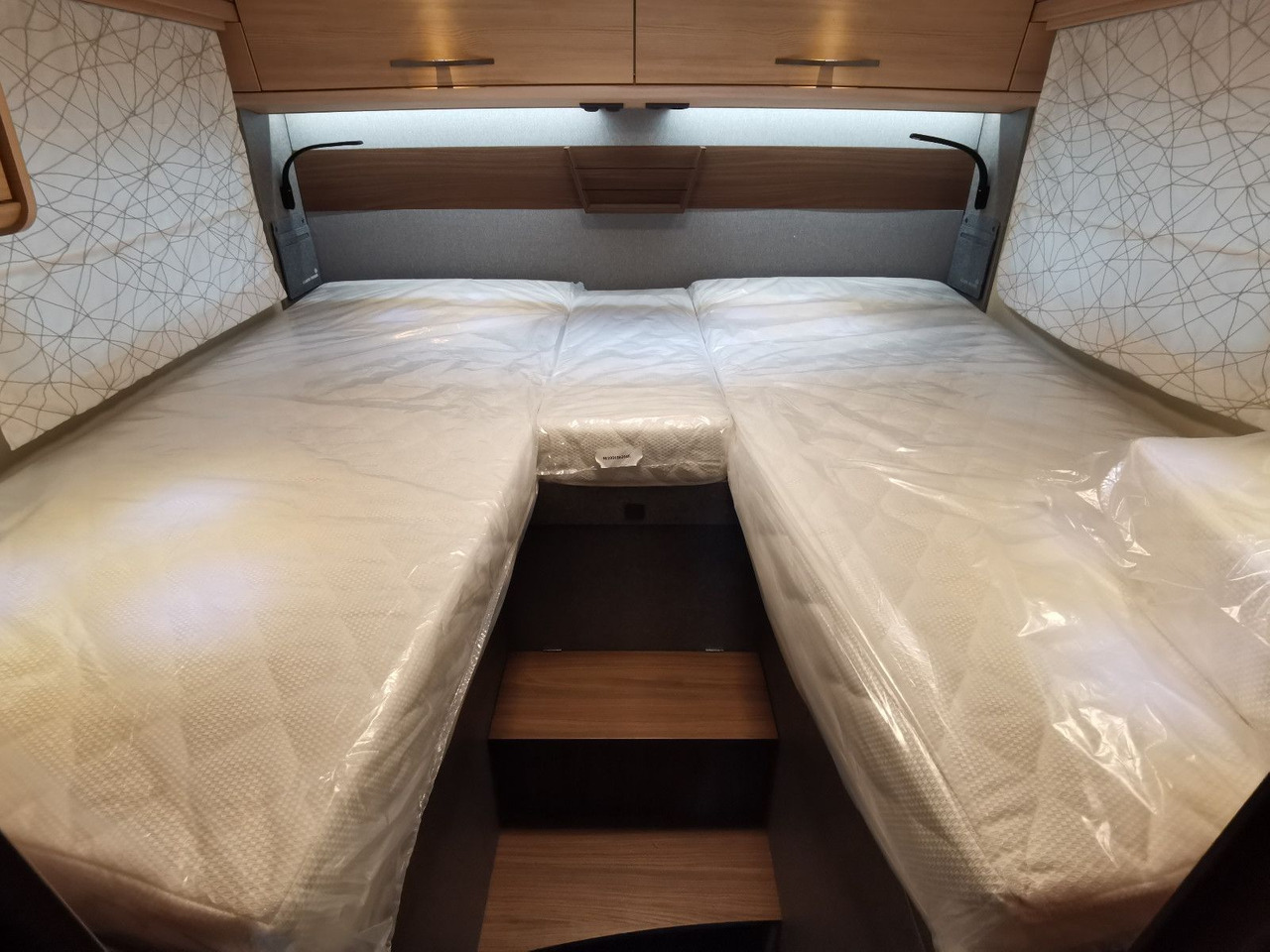 Autocaravana perfilada Eura Mobil PROFILA T 726 EF / -2025-/RAUMBAD & EINZELBETTEN: foto 21