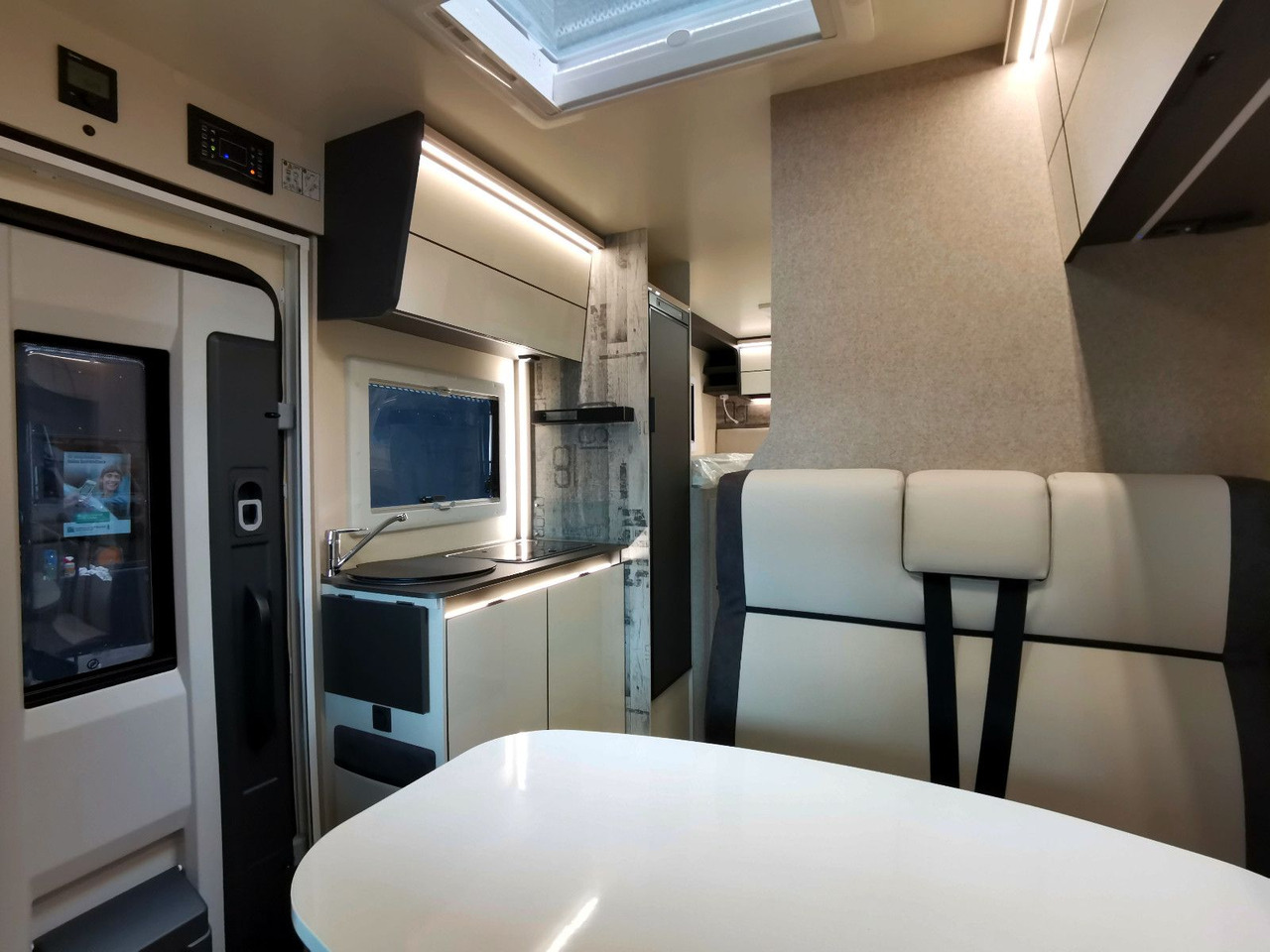 Autocaravana perfilada Forster T 669 EBN COUPÈ / -2025- / 165PS / EINZELBETTEN: foto 13
