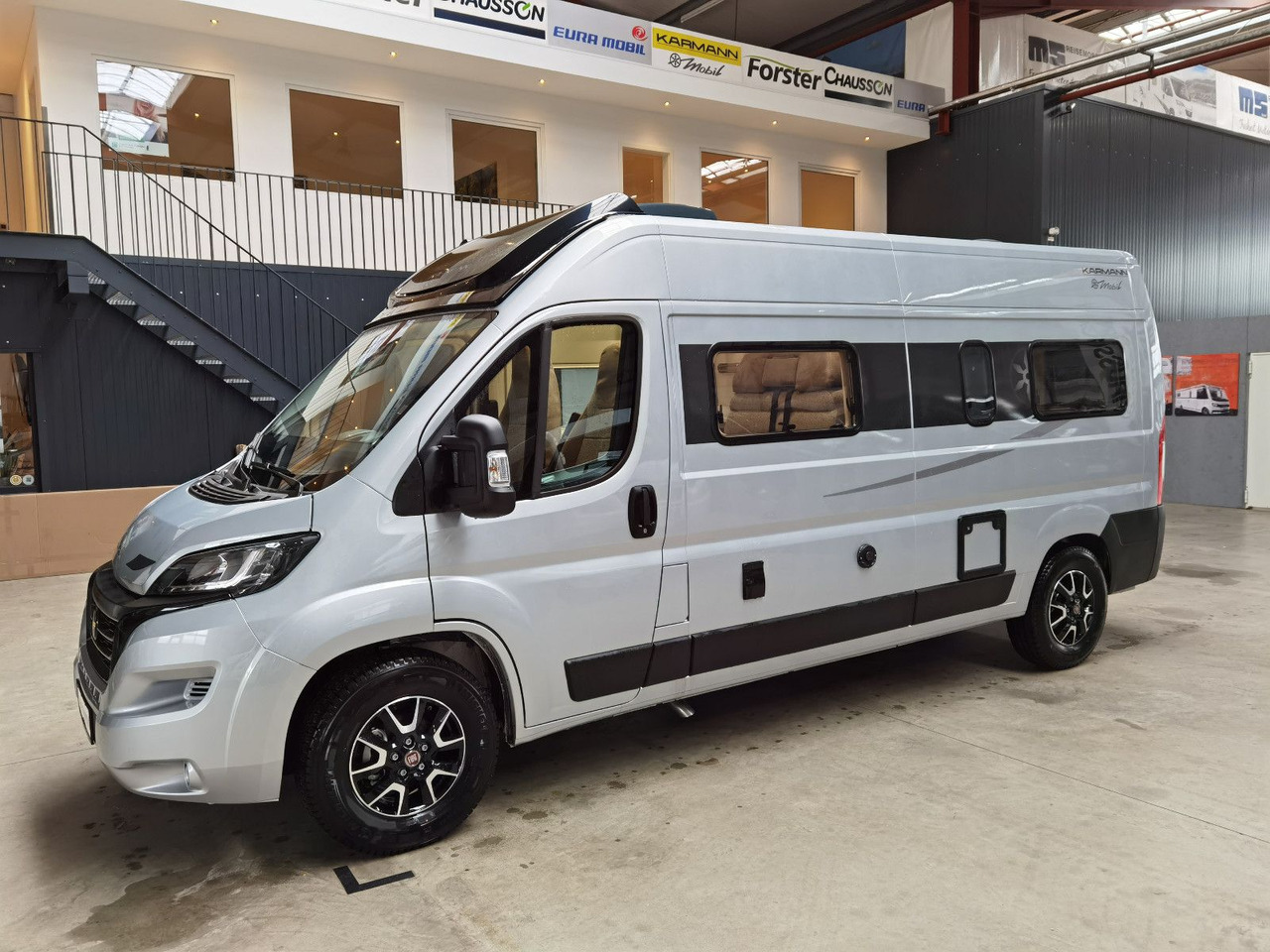Cámper Karmann DAVIS 590 LIFESTYLE / 140PS / SKY-ROOF & ALU: foto 6
