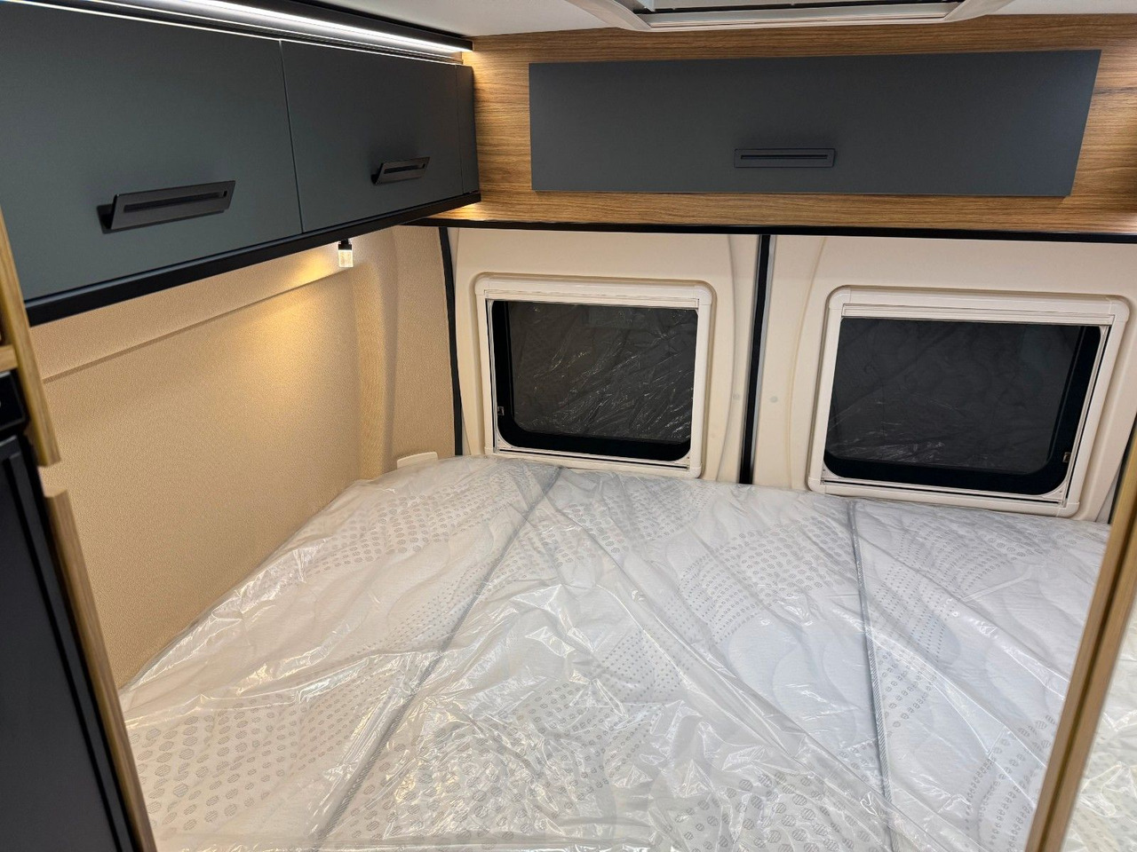 Arrendamiento de  Karmann DEXTER 580 / MODELL 2026 / CONCEPT PLUS-PAKET Karmann DEXTER 580 / MODELL 2026 / CONCEPT PLUS-PAKET: foto 21