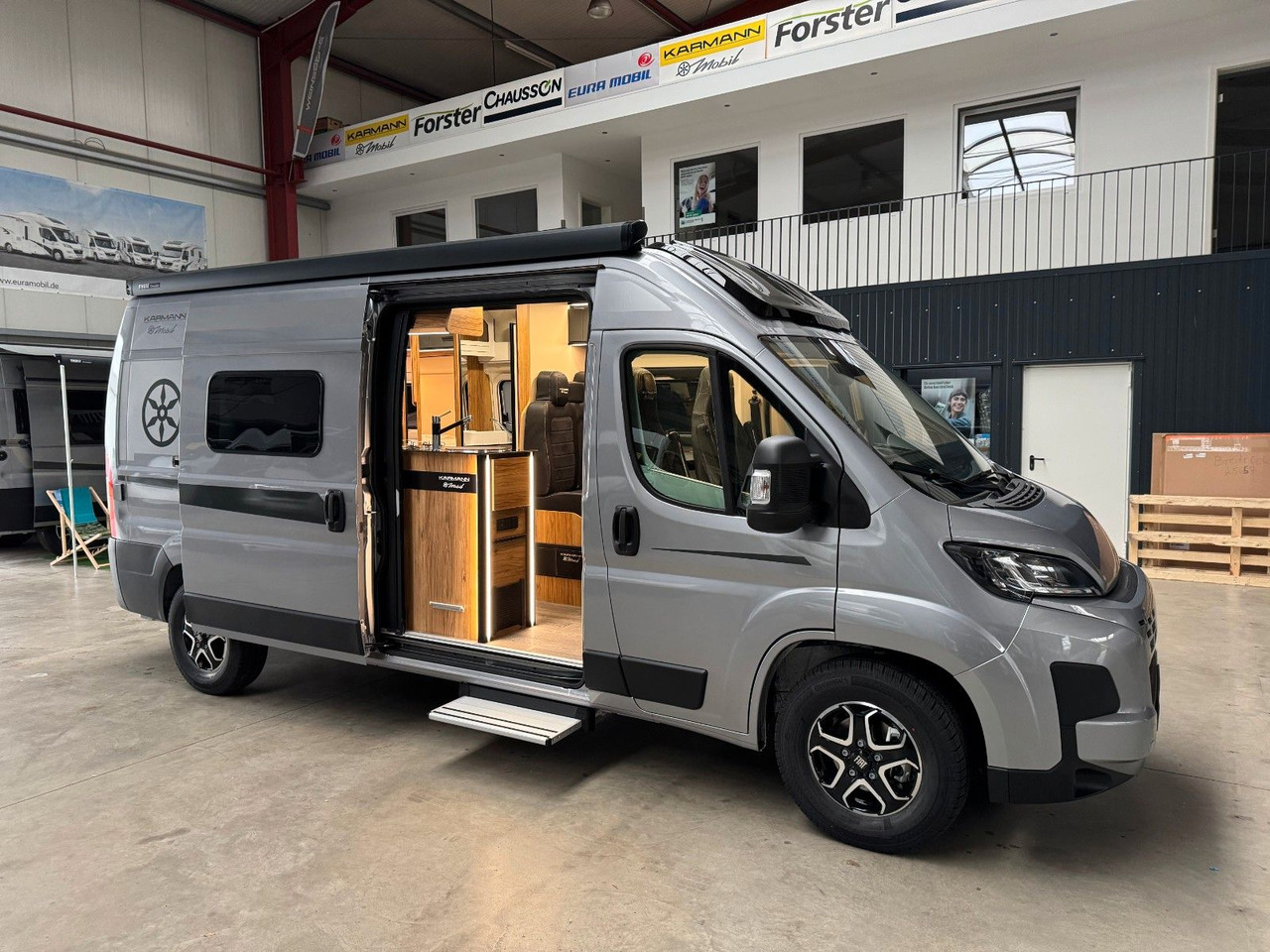 Arrendamiento de  Karmann DEXTER 580 / MODELL 2026 / CONCEPT PLUS-PAKET Karmann DEXTER 580 / MODELL 2026 / CONCEPT PLUS-PAKET: foto 12