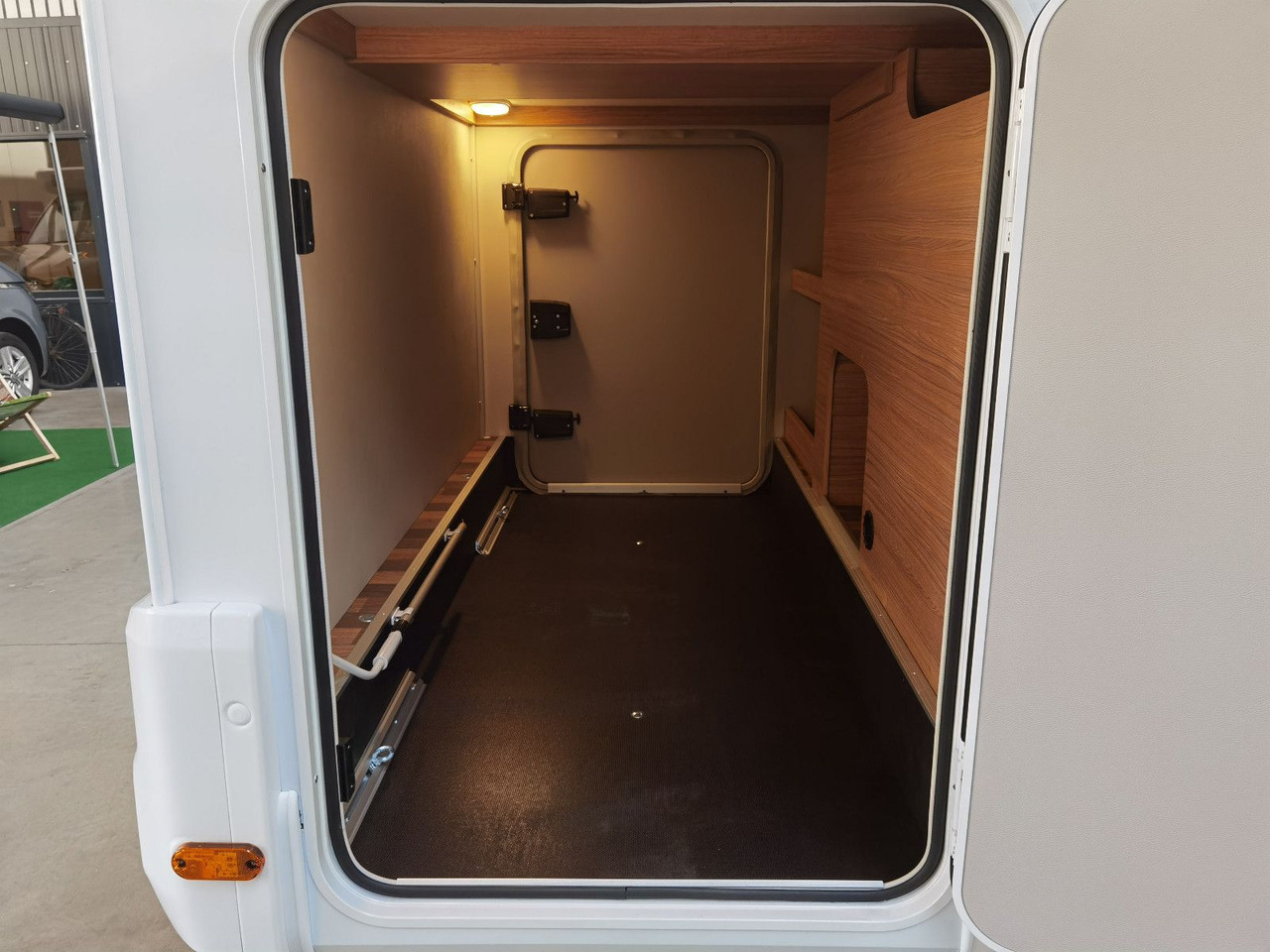 Arrendamiento de  Weinsberg CARACOMPACT 600 MEG EDITION PEPPER / MODELL 2025 Weinsberg CARACOMPACT 600 MEG EDITION PEPPER / MODELL 2025: foto 9