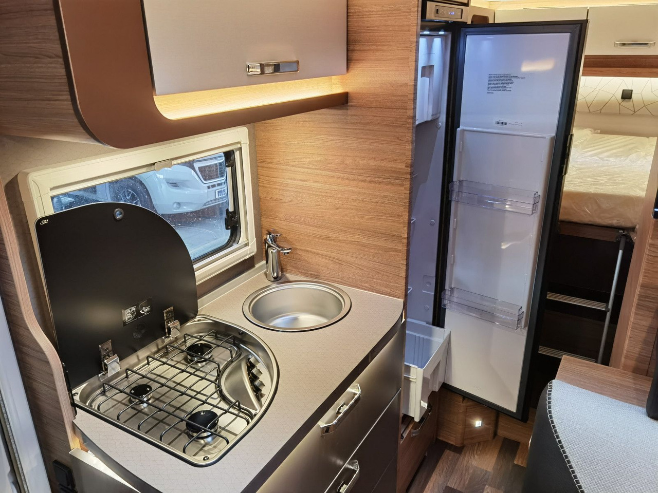 Arrendamiento de  Weinsberg CARACOMPACT 600 MEG EDITION PEPPER / MODELL 2025 Weinsberg CARACOMPACT 600 MEG EDITION PEPPER / MODELL 2025: foto 16