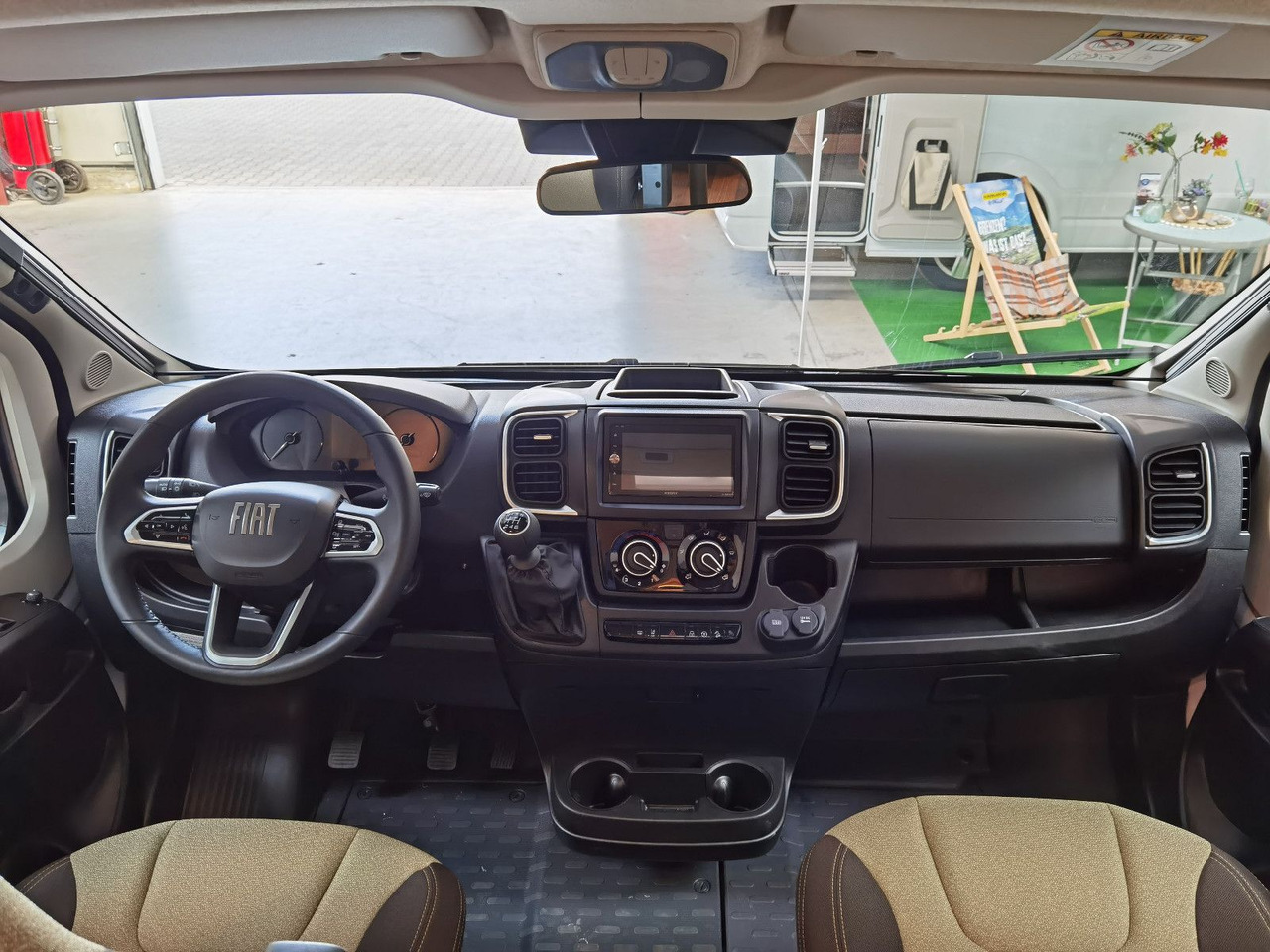 Autocaravana capuchina Weinsberg CARAHOME 550 MG /- 2025 - / 140 PS / NUR 5.97M: foto 12 Autocaravana capuchina Weinsberg CARAHOME 550 MG /- 2025 - / 140 PS / NUR 5.97M: foto 12