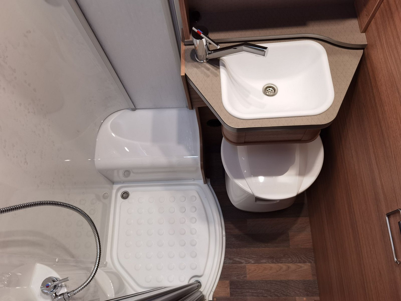 Autocaravana capuchina Weinsberg CARAHOME 550 MG /- 2025 - / 140 PS / NUR 5.97M: foto 21