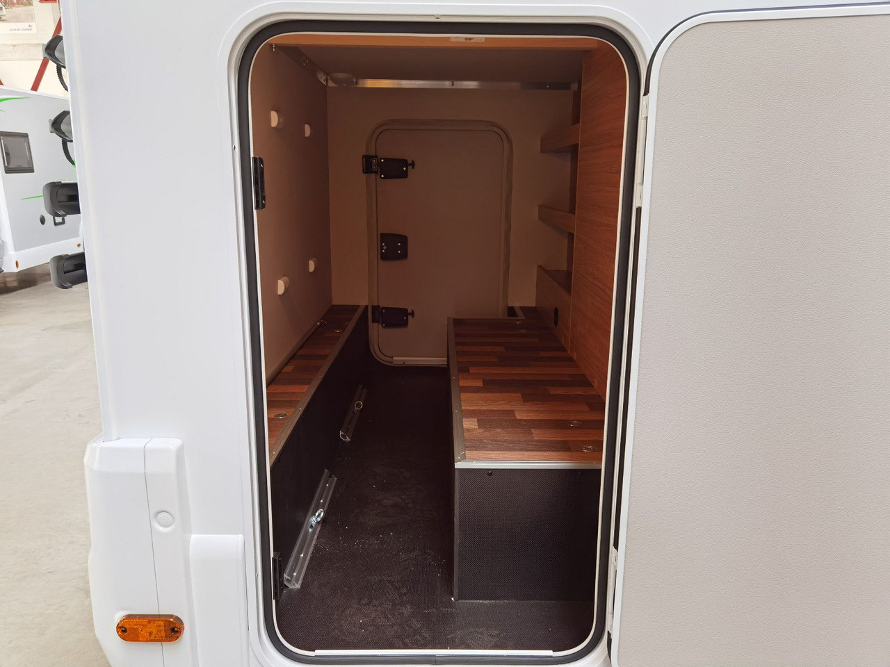 Autocaravana capuchina Weinsberg CARAHOME 550 MG /- 2025 - / 140 PS / NUR 5.97M: foto 11 Autocaravana capuchina Weinsberg CARAHOME 550 MG /- 2025 - / 140 PS / NUR 5.97M: foto 11