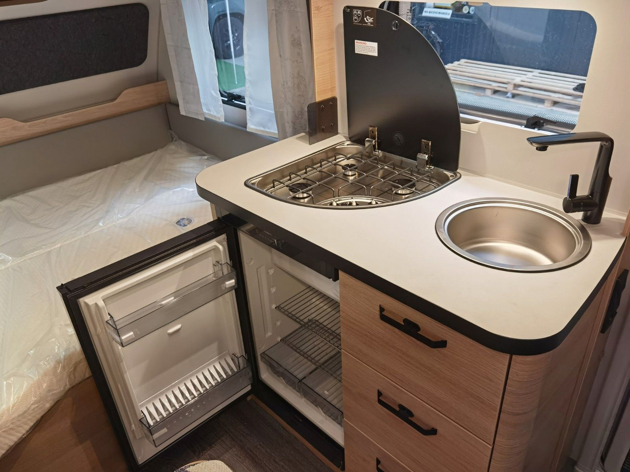 Arrendamiento de  Weinsberg CARAONE 390 QD  / -2026 -/ ALLE PAKETE Weinsberg CARAONE 390 QD  / -2026 -/ ALLE PAKETE: foto 18