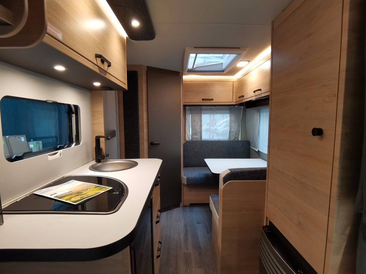 Arrendamiento de  Weinsberg CARAONE 390 QD  / -2026 -/ ALLE PAKETE Weinsberg CARAONE 390 QD  / -2026 -/ ALLE PAKETE: foto 16