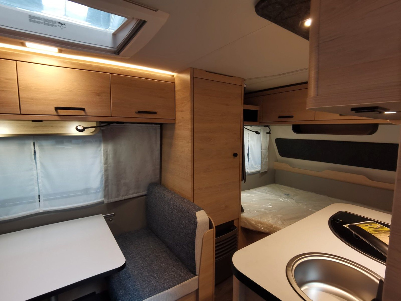 Arrendamiento de  Weinsberg CARAONE 390 QD  / -2026 -/ ALLE PAKETE Weinsberg CARAONE 390 QD  / -2026 -/ ALLE PAKETE: foto 14