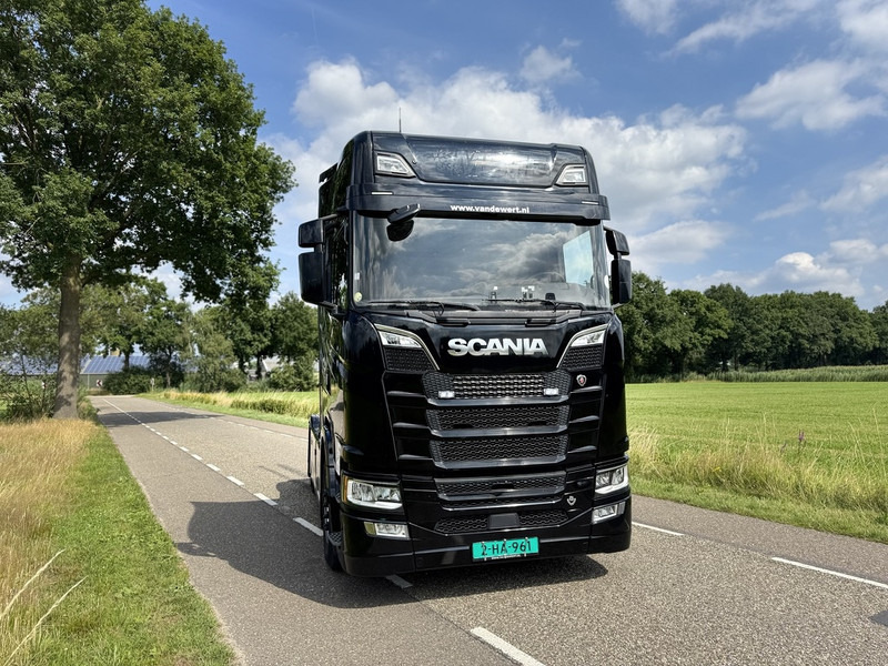 Scania S520 V8 4x2 Full Air - Automaat - Retarder - Euro 6 - I Park Cool - 2018 - TUV 02-2026 - Cabeza tractora: foto 5 Scania S520 V8 4x2 Full Air - Automaat - Retarder - Euro 6 - I Park Cool - 2018 - TUV 02-2026 - Cabeza tractora: foto 5