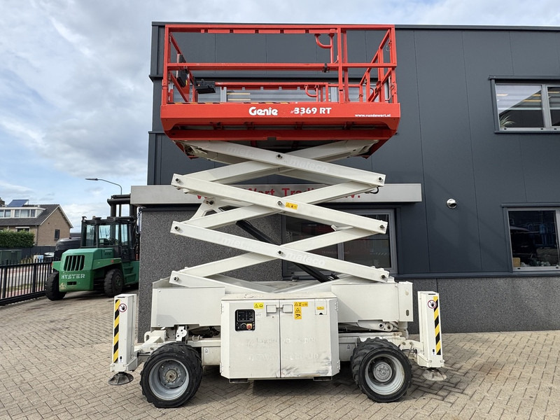 Genie GS 3369 RT Hoogwerker / Arbeitsbuhne 12mtr werkhoogte 4x4 Kubota DIESEL 2013 - Plataforma de tijeras: foto 5 Genie GS 3369 RT Hoogwerker / Arbeitsbuhne 12mtr werkhoogte 4x4 Kubota DIESEL 2013 - Plataforma de tijeras: foto 5