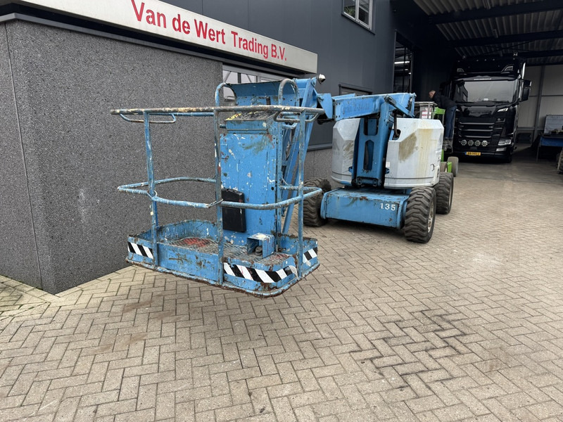 Genie Z-34/22 Knikarmhoogwerker 12.5M werkhoogte 4X4 Kubota Diesel 2007 - Plataforma articulada: foto 3 Genie Z-34/22 Knikarmhoogwerker 12.5M werkhoogte 4X4 Kubota Diesel 2007 - Plataforma articulada: foto 3