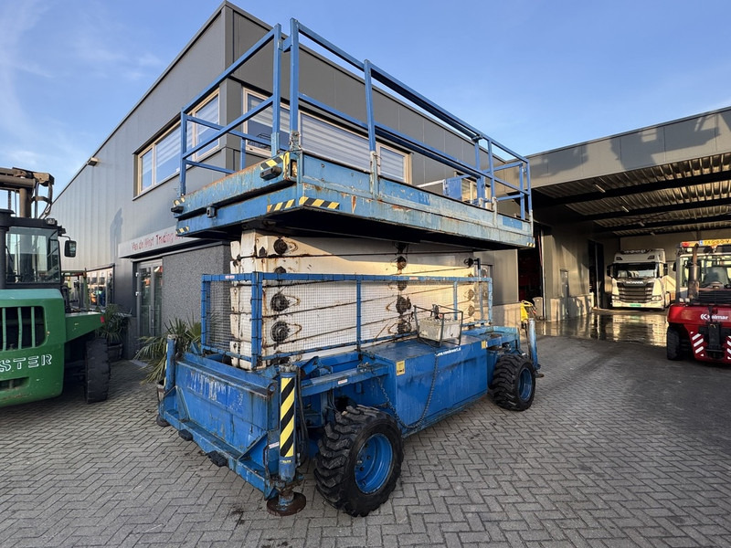 Holland lift Combistar B-195DL25 Schaarhoogwerker 22M Werkhoogte Hatz Diesel 4X4 2003 - Plataforma de tijeras: foto 3 Holland lift Combistar B-195DL25 Schaarhoogwerker 22M Werkhoogte Hatz Diesel 4X4 2003 - Plataforma de tijeras: foto 3