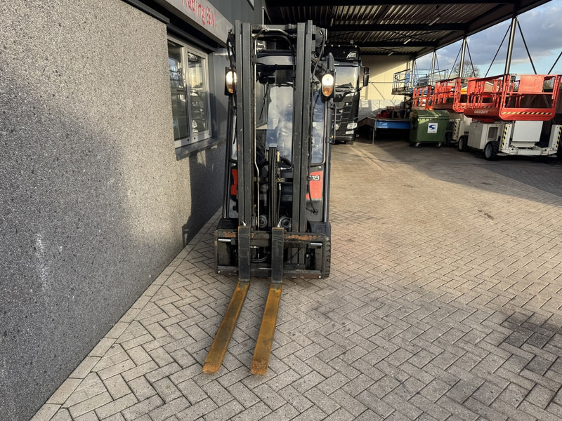 Linde H18T-01 Triplo 500 Freelift / Sideshift LPG 2012 - Carretilla elevadora de gas: foto 4 Linde H18T-01 Triplo 500 Freelift / Sideshift LPG 2012 - Carretilla elevadora de gas: foto 4