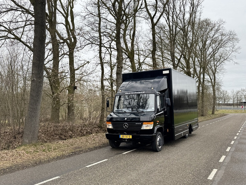 Mercedes-Benz vario 814 D - Camión caja cerrada: foto 1 Mercedes-Benz vario 814 D - Camión caja cerrada: foto 1