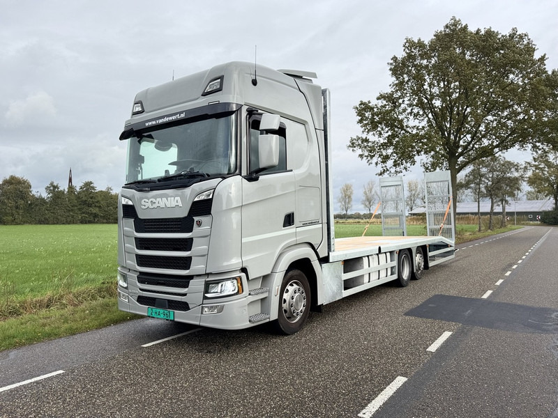 Scania S450 NGS 6X2 Machine Transporter / Oprij Vrachtwagen Euro 6 Automaat - Full Air - 2019 - Camión portavehículos: foto 1 Scania S450 NGS 6X2 Machine Transporter / Oprij Vrachtwagen Euro 6 Automaat - Full Air - 2019 - Camión portavehículos: foto 1