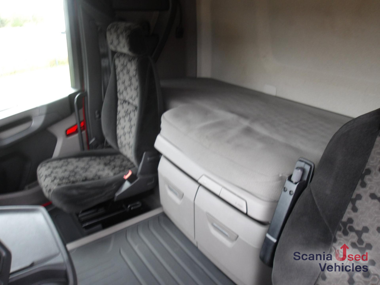 SCANIA R 410 A4x2EB - Cabeza tractora: foto 5 SCANIA R 410 A4x2EB - Cabeza tractora: foto 5