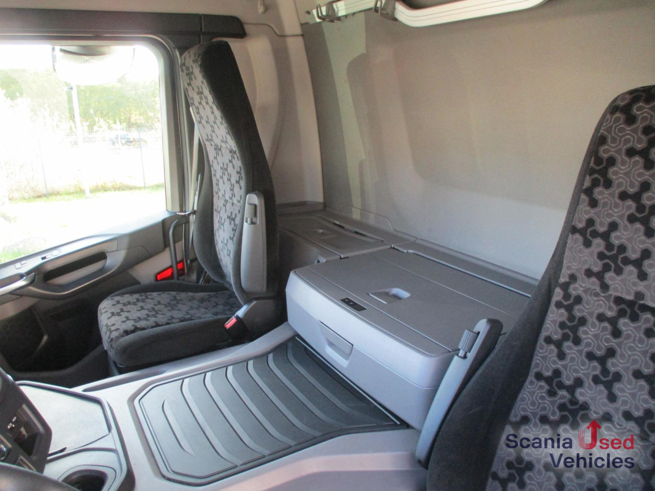 Camión transporte de bebidas SCANIA P 320 B6x2*4LB Getränkeaufbau mit Lbw. / Full Air: foto 12