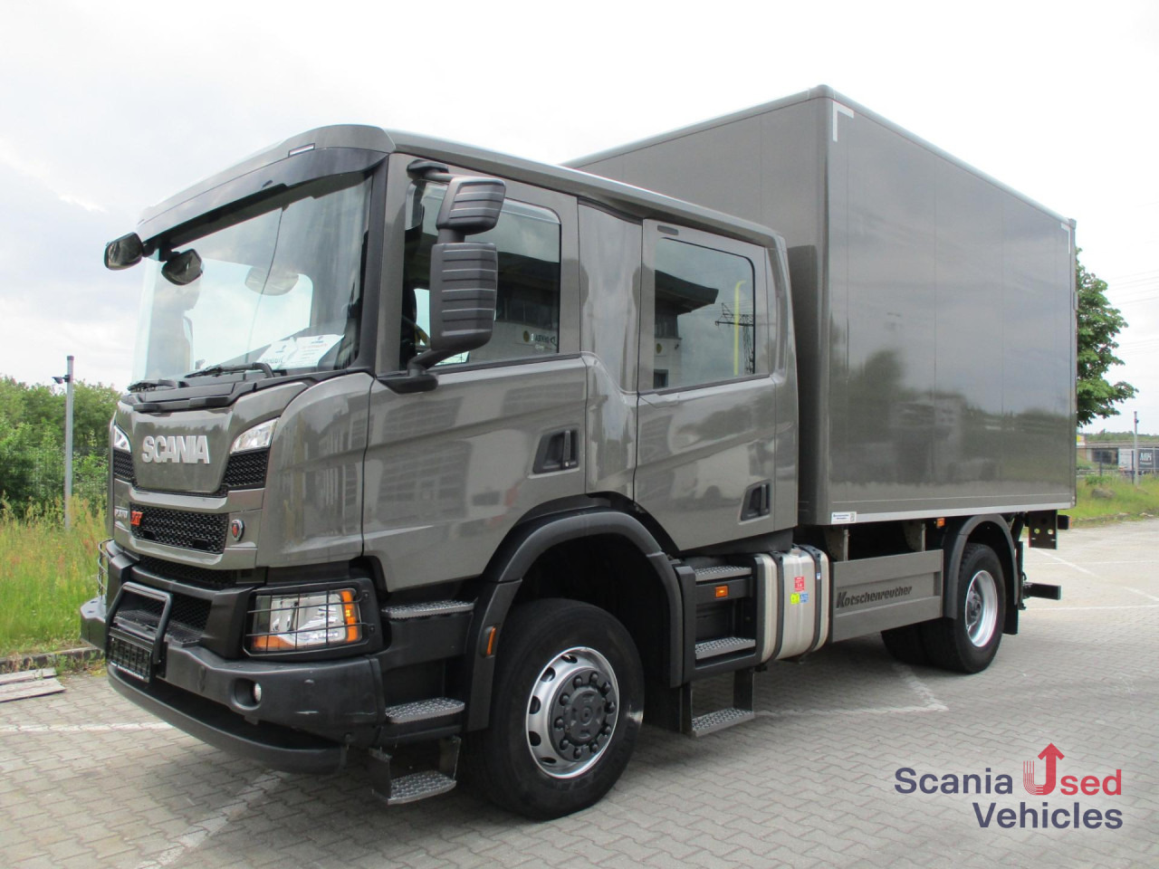 SCANIA P 370 B4x4HA Koffer mit Lbw. - Camión caja cerrada: foto 1 SCANIA P 370 B4x4HA Koffer mit Lbw. - Camión caja cerrada: foto 1