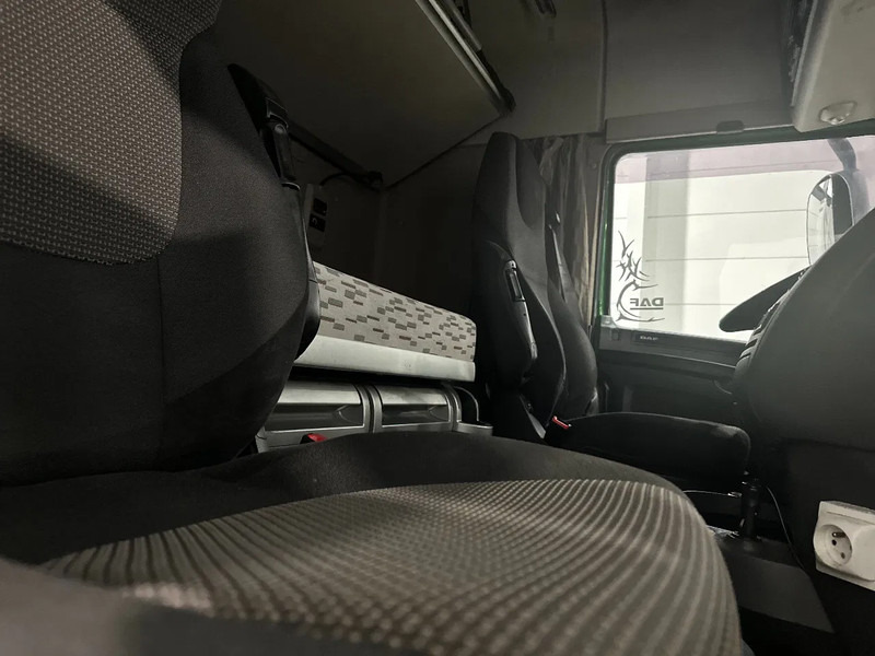 Cabeza tractora DAF XF 106.440 Spacecab - STANDAIRCO: foto 8