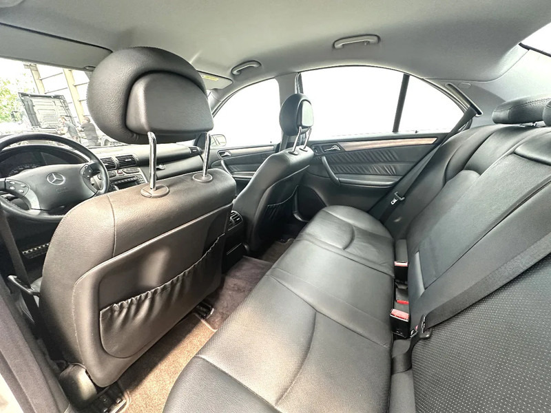 Berlina Mercedes-Benz C-Klasse C30 CDI / AMG /DIESEL TURBO 33795 km: foto 15 Berlina Mercedes-Benz C-Klasse C30 CDI / AMG /DIESEL TURBO 33795 km: foto 15