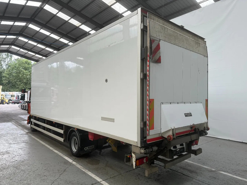 Renault D 12 220 / 264728 km - Camión frigorífico: foto 4 Renault D 12 220 / 264728 km - Camión frigorífico: foto 4