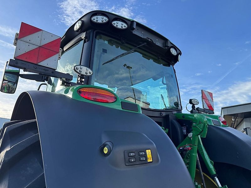 John Deere 6R195 AP 50KM COMMAND-PRO 2023 1490 UUR!!! - Tractor: foto 5 John Deere 6R195 AP 50KM COMMAND-PRO 2023 1490 UUR!!! - Tractor: foto 5