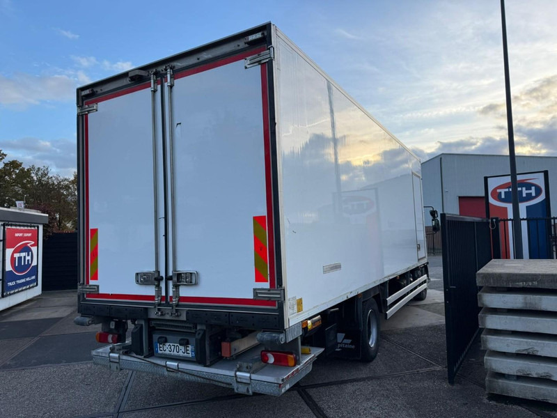 Renault D210.14 Frigobox Multitemp + Taillift THERMO KING T800R - Camión frigorífico: foto 3 Renault D210.14 Frigobox Multitemp + Taillift THERMO KING T800R - Camión frigorífico: foto 3