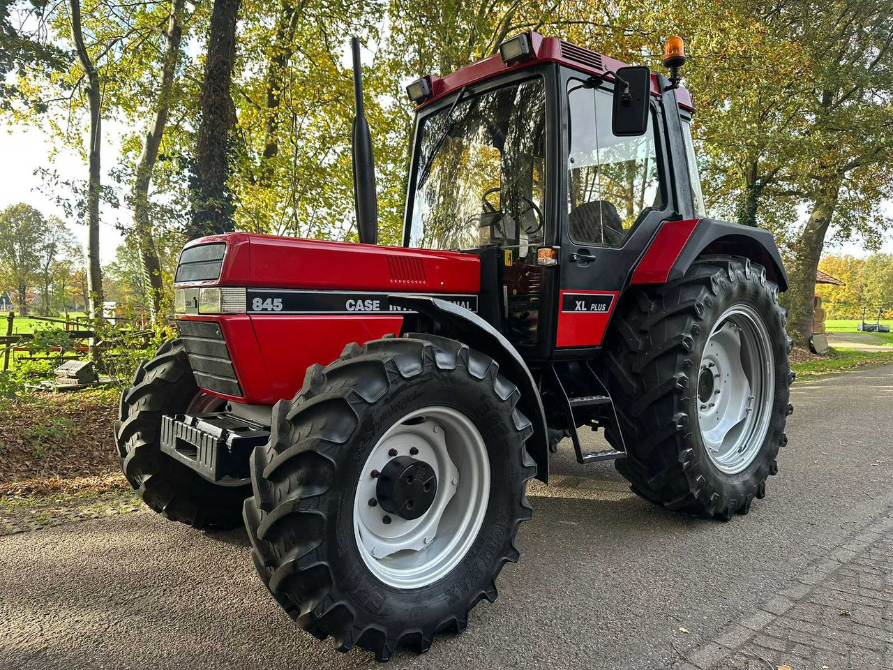 1992 CASE INTERNATIONAL 845 844 XLA PLUS ALL-WHEEL DRIVE FARM TRACTOR - Tractor: foto 1 1992 CASE INTERNATIONAL 845 844 XLA PLUS ALL-WHEEL DRIVE FARM TRACTOR - Tractor: foto 1