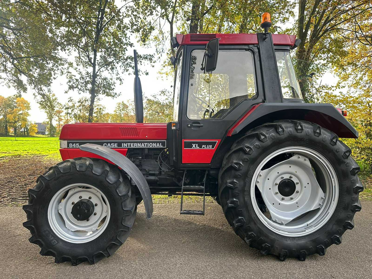 1992 CASE INTERNATIONAL 845 844 XLA PLUS ALL-WHEEL DRIVE FARM TRACTOR - Tractor: foto 3 1992 CASE INTERNATIONAL 845 844 XLA PLUS ALL-WHEEL DRIVE FARM TRACTOR - Tractor: foto 3