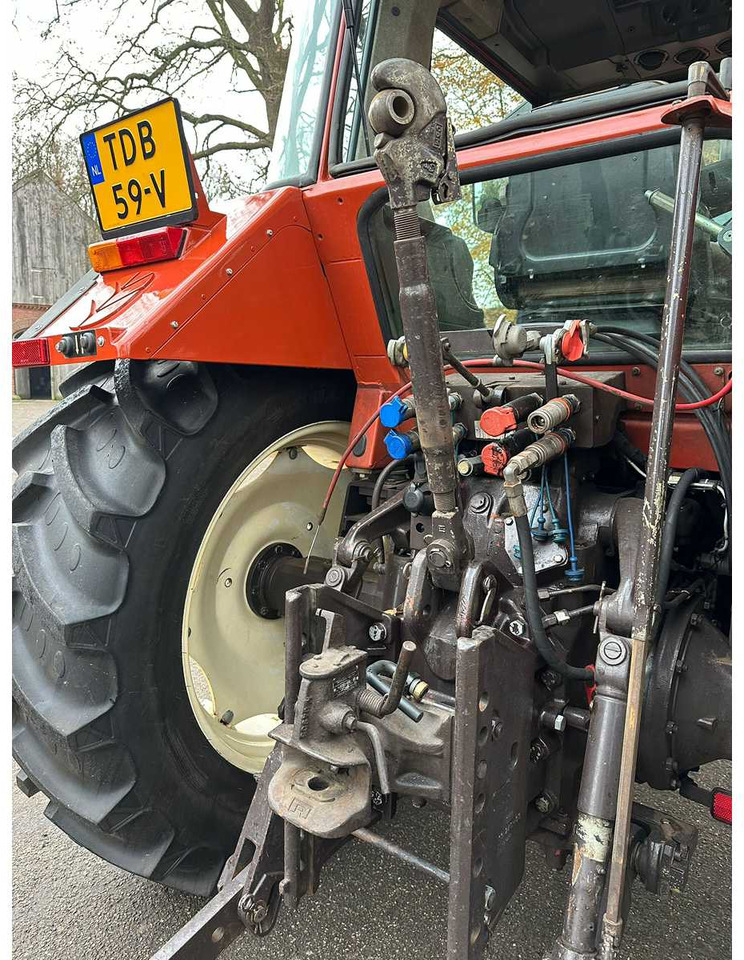 1995 FIAT F100 HI-LO ALL-WHEEL DRIVE FARM TRACTOR - Tractor: foto 5 1995 FIAT F100 HI-LO ALL-WHEEL DRIVE FARM TRACTOR - Tractor: foto 5