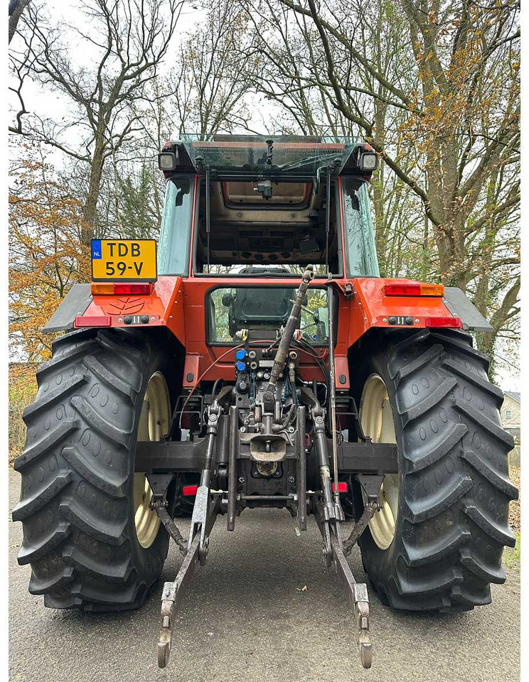 1995 FIAT F100 HI-LO ALL-WHEEL DRIVE FARM TRACTOR - Tractor: foto 4 1995 FIAT F100 HI-LO ALL-WHEEL DRIVE FARM TRACTOR - Tractor: foto 4