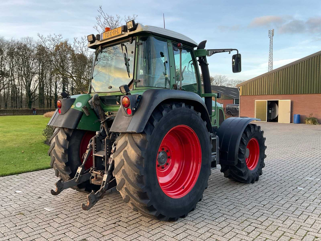 2005 FENDT FARMER 412 VARIO ALL-WHEEL DRIVE FARM TRACTOR - Tractor: foto 5 2005 FENDT FARMER 412 VARIO ALL-WHEEL DRIVE FARM TRACTOR - Tractor: foto 5