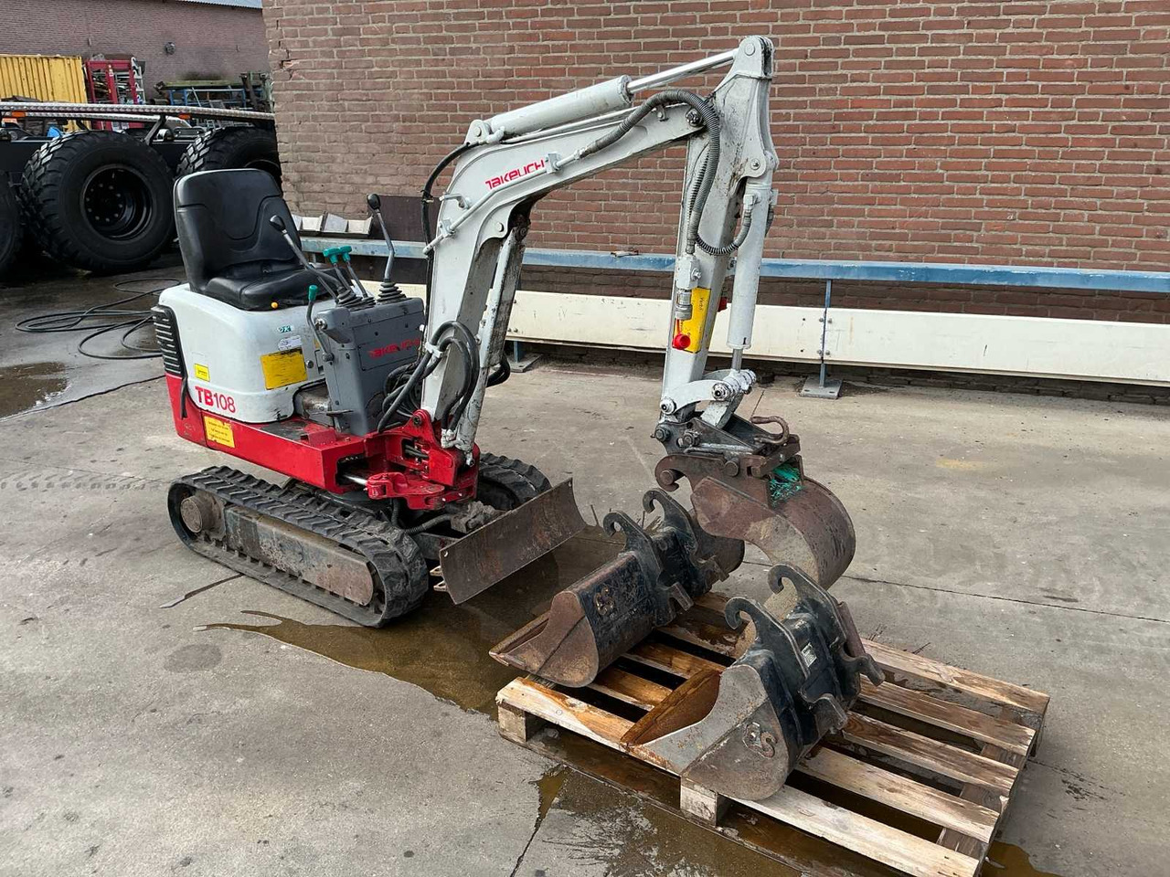 2005 TAKEUCHI TB108 MINI EXCAVATOR - Miniexcavadora: foto 3 2005 TAKEUCHI TB108 MINI EXCAVATOR - Miniexcavadora: foto 3