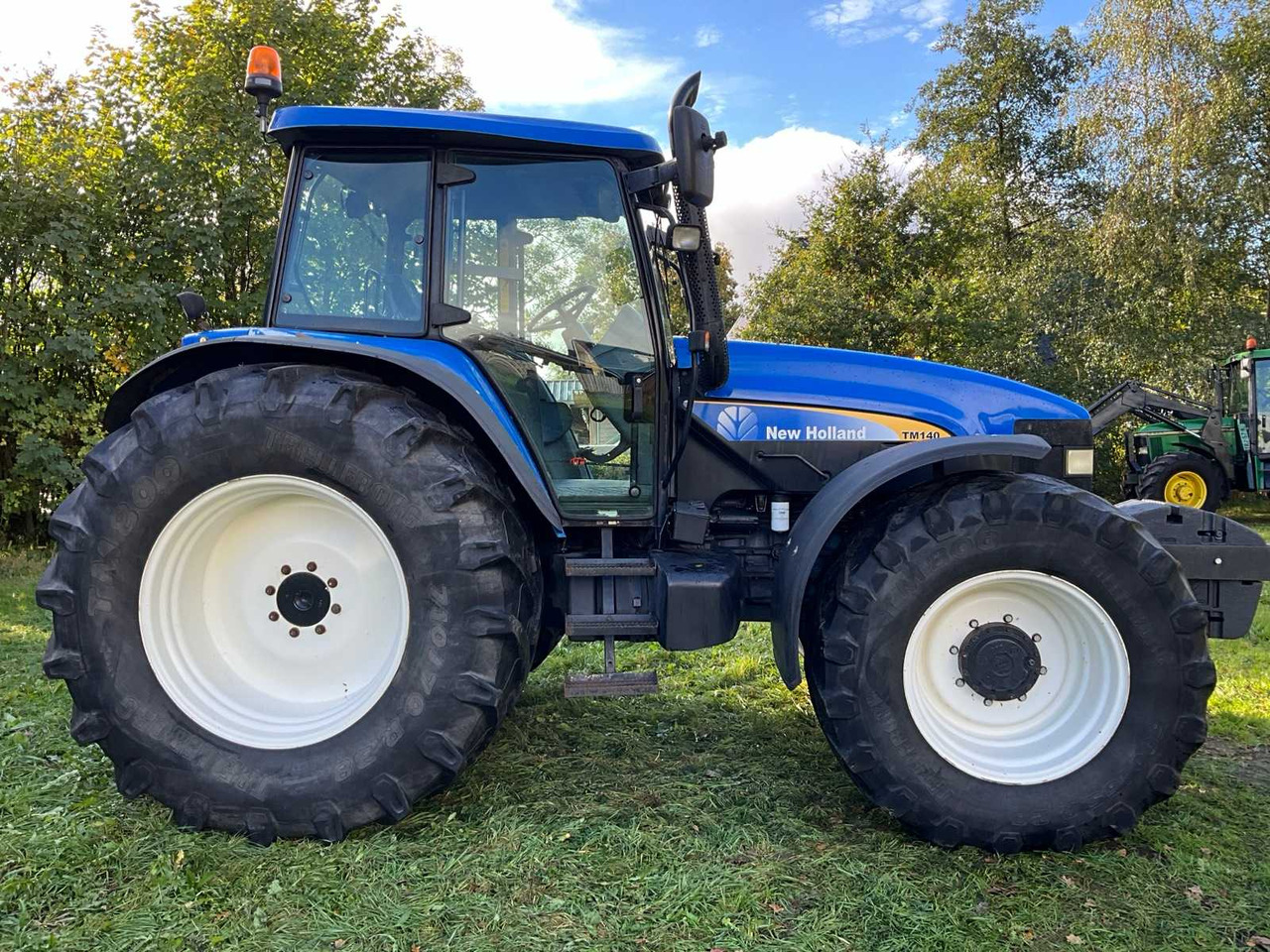 2006 NEW HOLLAND TM140 FOUR WHEEL DRIVE FARM TRACTOR - Tractor: foto 5 2006 NEW HOLLAND TM140 FOUR WHEEL DRIVE FARM TRACTOR - Tractor: foto 5