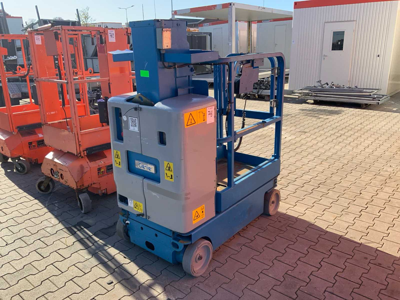 2011 GENIE GRC-12 AERIAL PLATFORM / PASSENGER LIFT - Plataforma elevadora: foto 4 2011 GENIE GRC-12 AERIAL PLATFORM / PASSENGER LIFT - Plataforma elevadora: foto 4