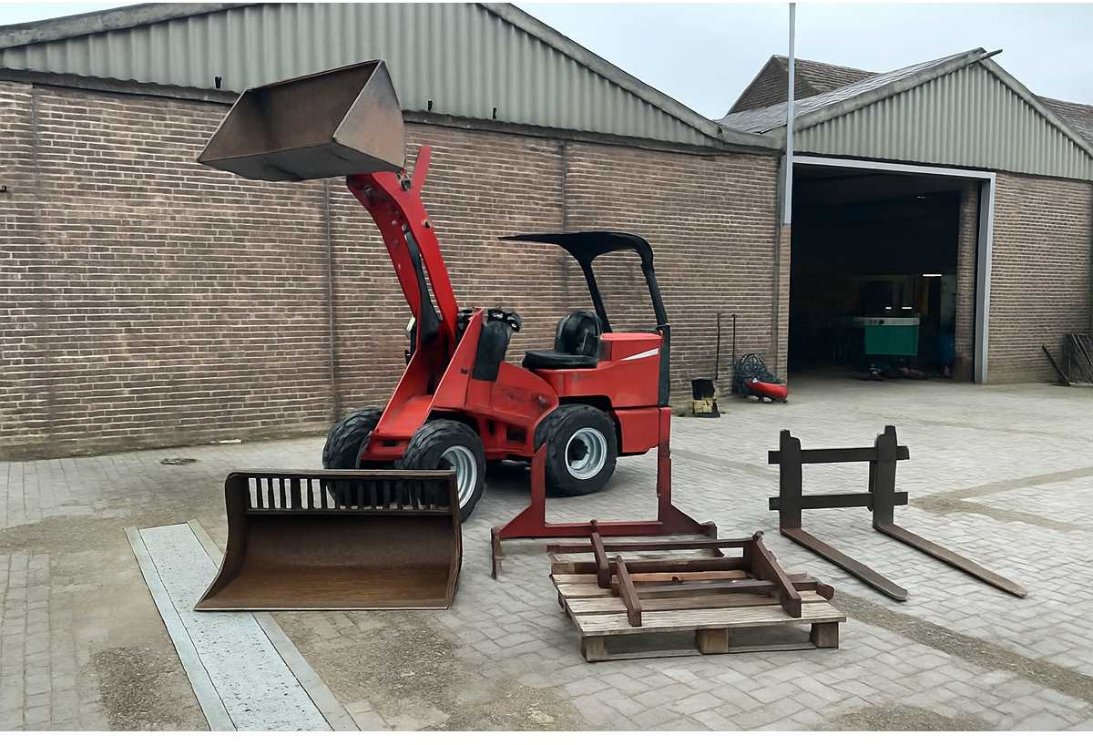 2011 MACKS 333 SHOVEL - Cargadora de ruedas: foto 1 2011 MACKS 333 SHOVEL - Cargadora de ruedas: foto 1